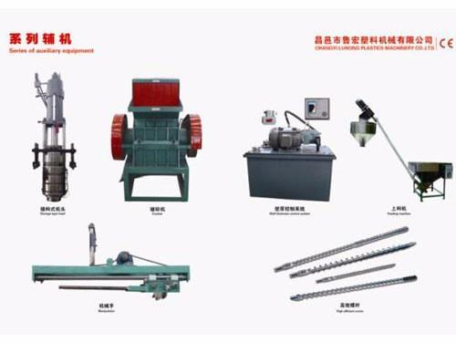 為什么大型吹塑設(shè)備的性能有差異？
